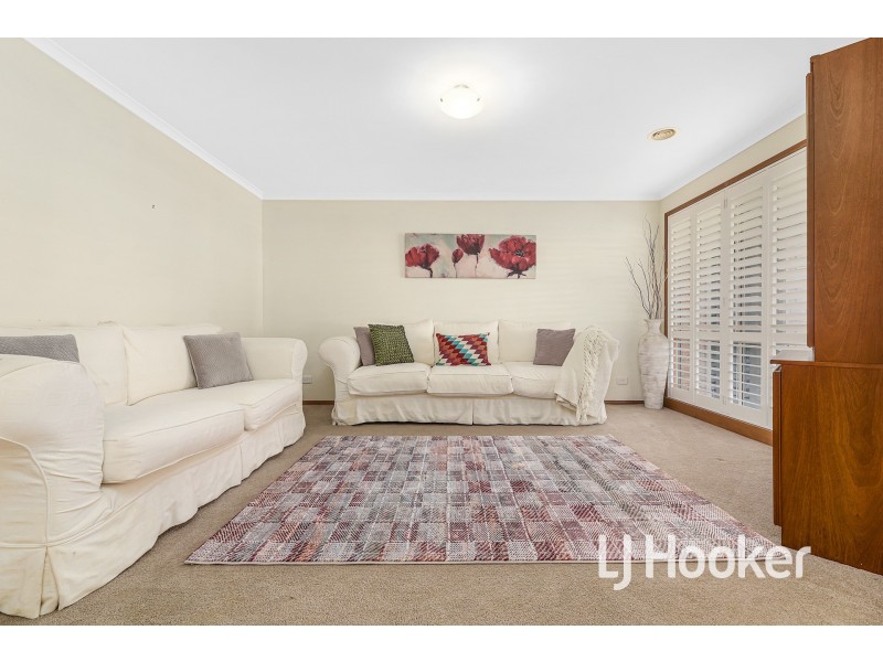4 Oakbank Close, Berwick VIC 3806