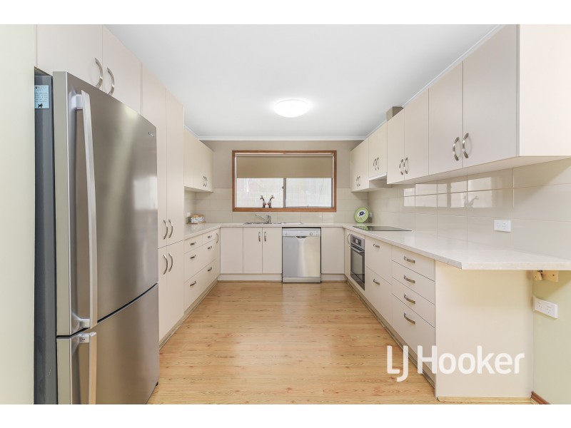 4 Oakbank Close, Berwick VIC 3806