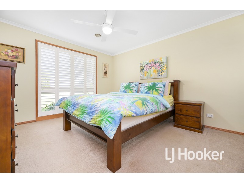 4 Oakbank Close, Berwick VIC 3806