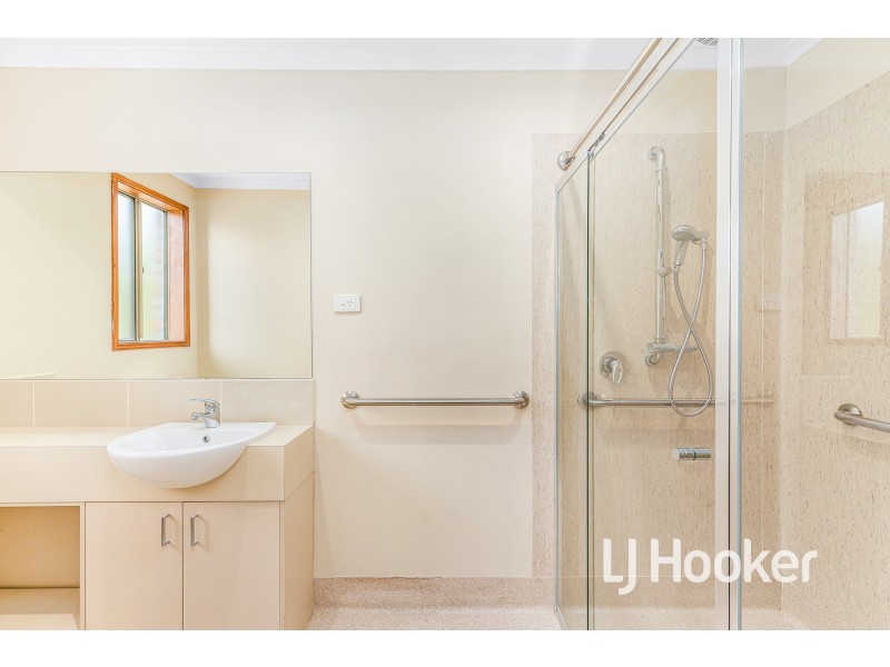 4 Oakbank Close, Berwick VIC 3806