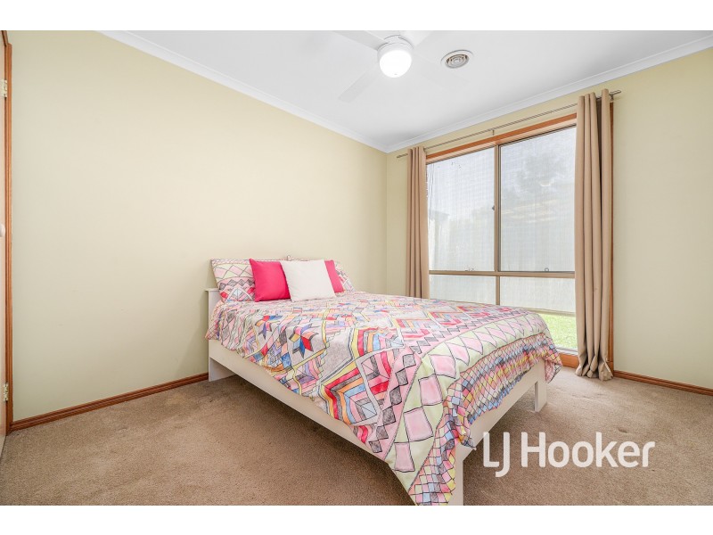 4 Oakbank Close, Berwick VIC 3806