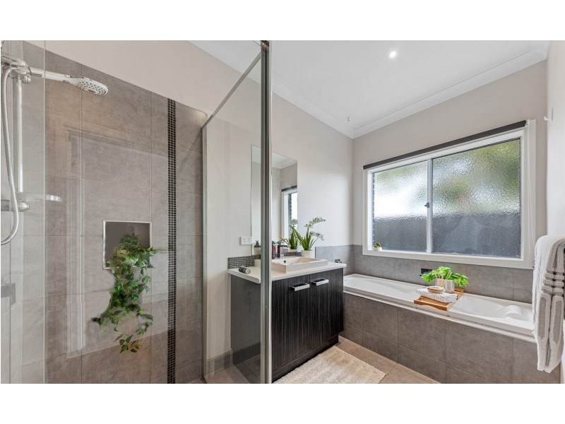 65 Thwaites Road, Pakenham VIC 3810