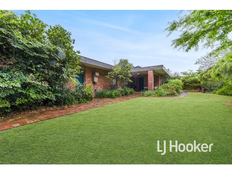 82 Beaumont Road, Berwick VIC 3806