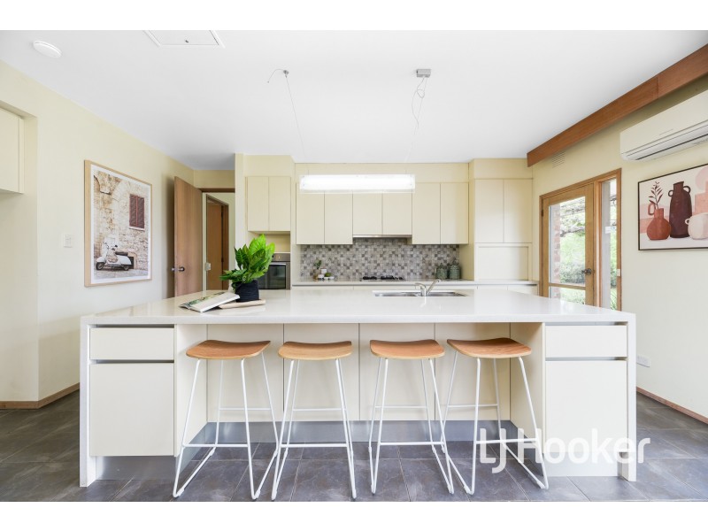 82 Beaumont Road, Berwick VIC 3806