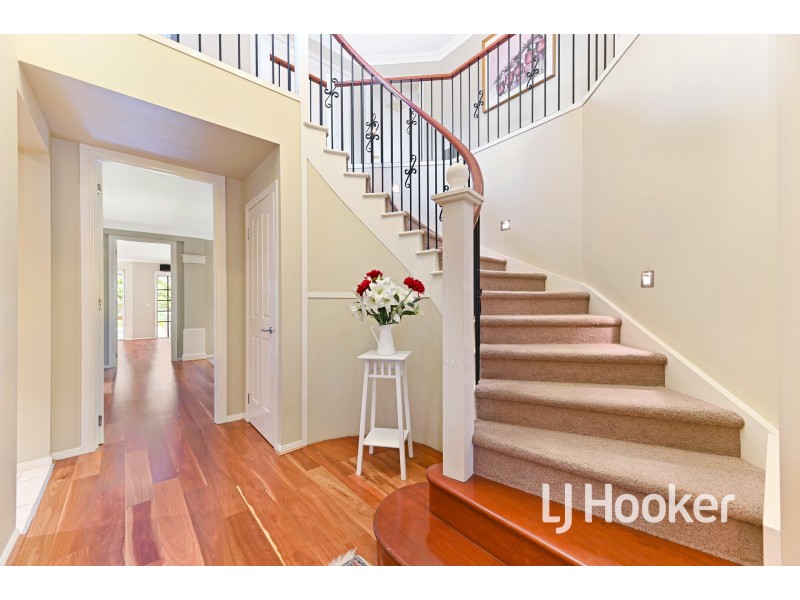 3 Whisken Way, Berwick VIC 3806