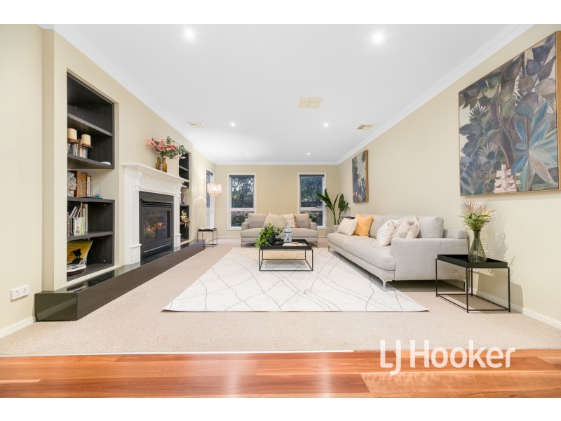 3 Whisken Way, Berwick VIC 3806