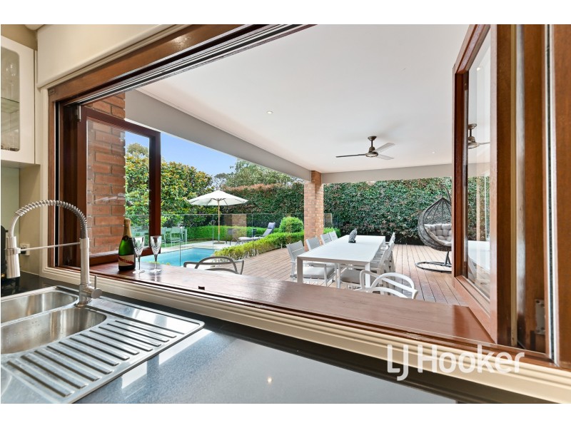 3 Whisken Way, Berwick VIC 3806