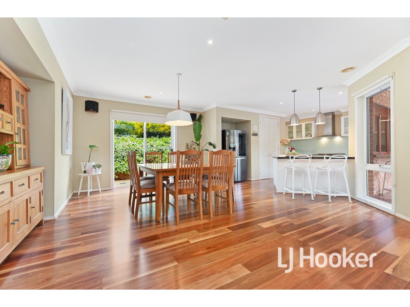 3 Whisken Way, Berwick VIC 3806