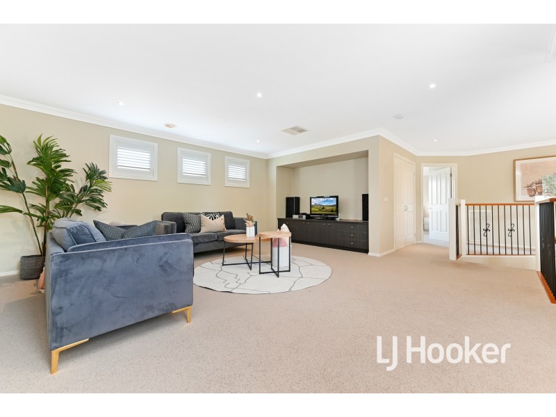 3 Whisken Way, Berwick VIC 3806