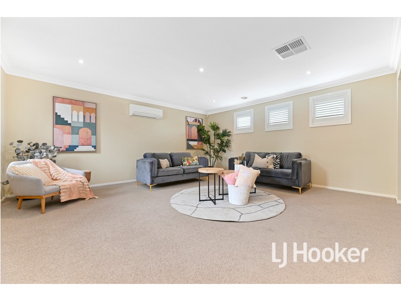 3 Whisken Way, Berwick VIC 3806