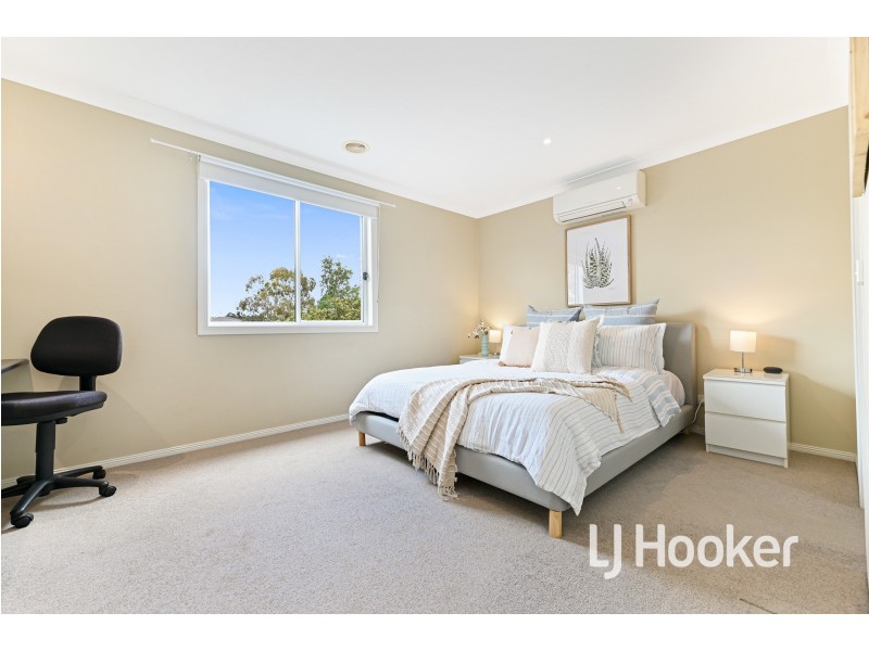 3 Whisken Way, Berwick VIC 3806