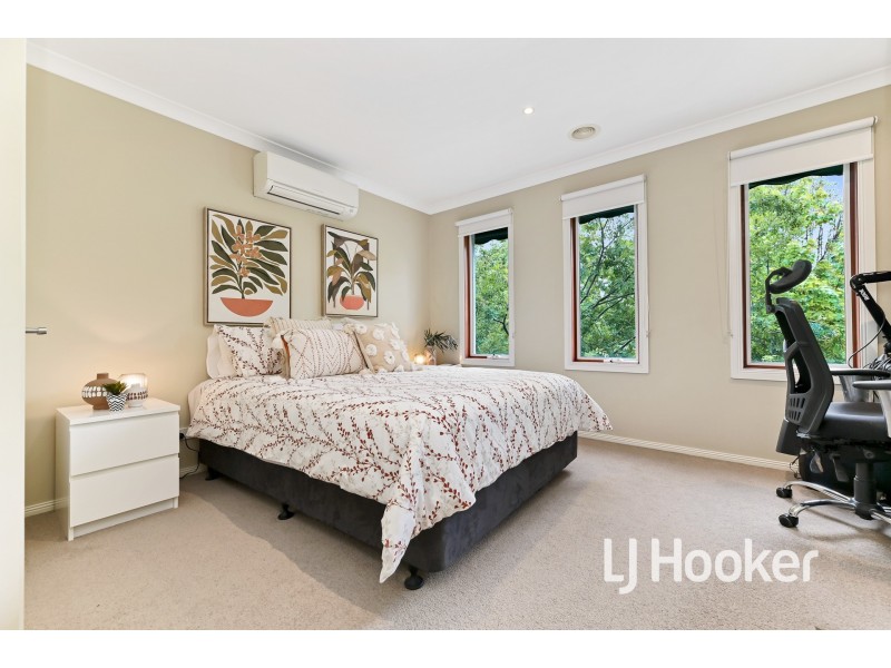 3 Whisken Way, Berwick VIC 3806