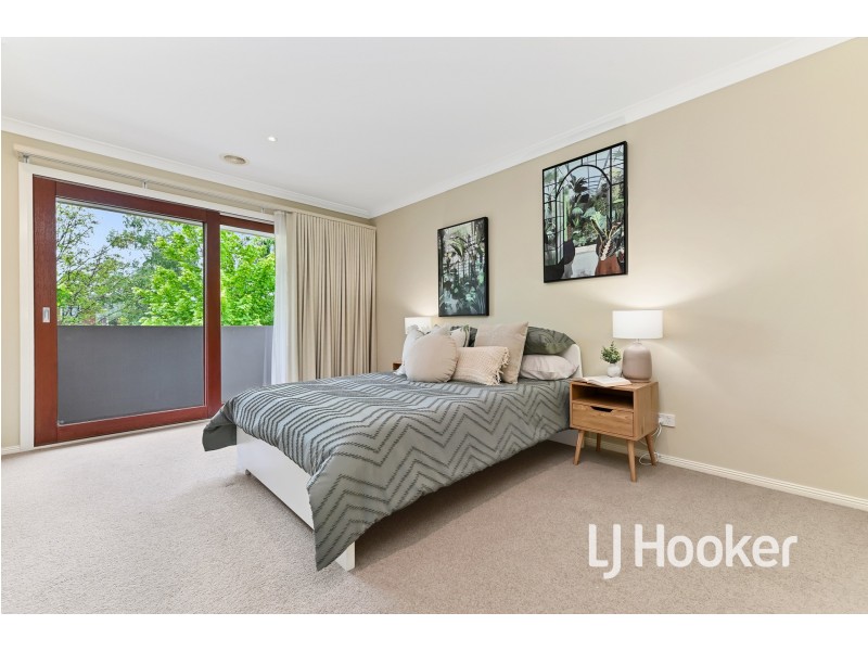 3 Whisken Way, Berwick VIC 3806