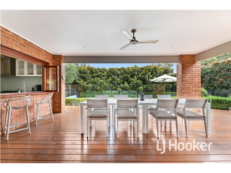 3 Whisken Way, Berwick VIC 3806
