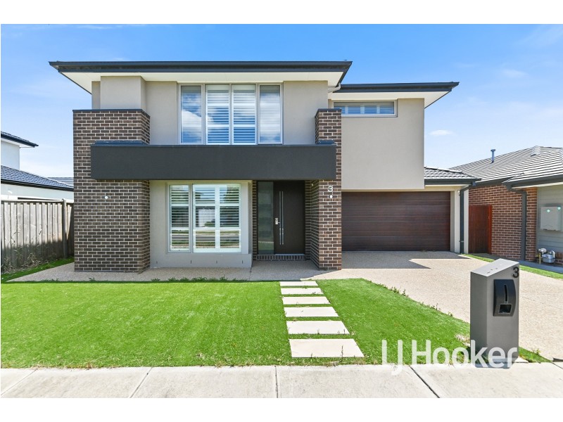 3 Maverick Crescent, Clyde North VIC 3978