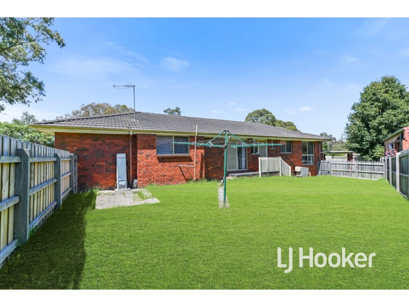 1 Howitt Court, Berwick VIC 3806
