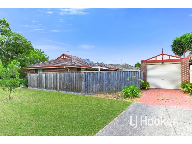 12 Tambo Way, Berwick VIC 3806