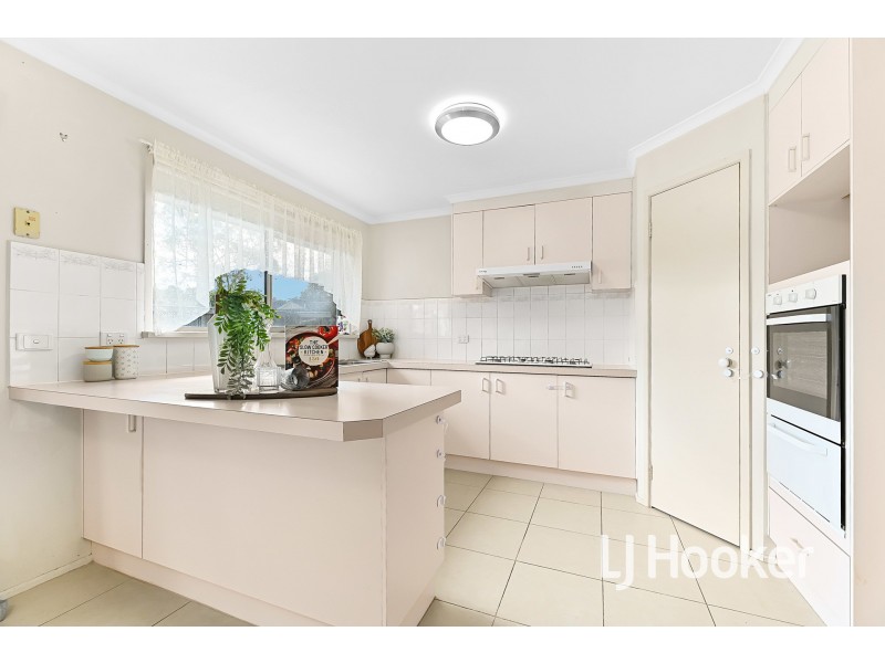 12 Tambo Way, Berwick VIC 3806