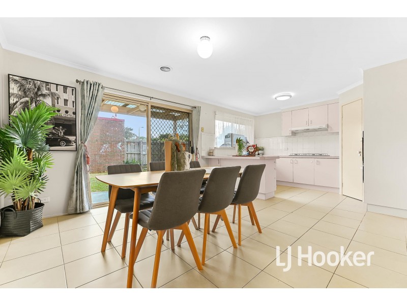 12 Tambo Way, Berwick VIC 3806