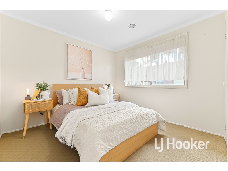 12 Tambo Way, Berwick VIC 3806