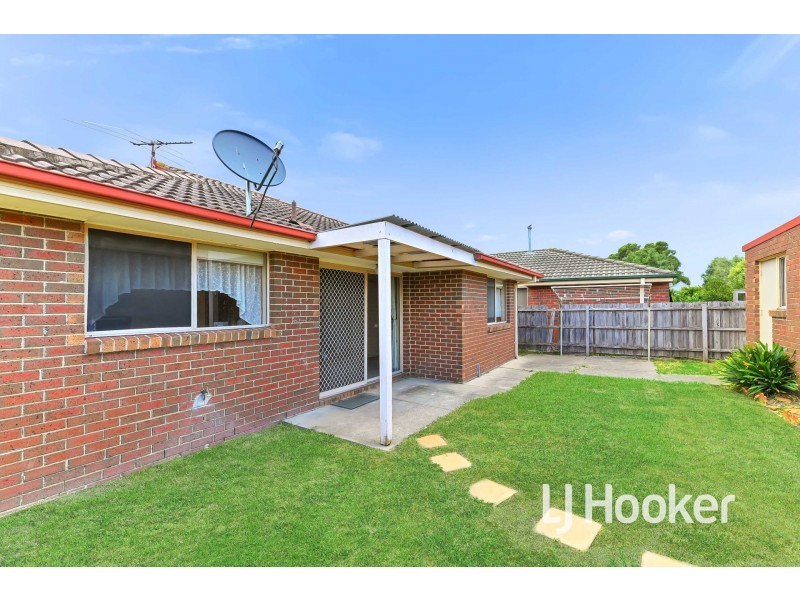 12 Tambo Way, Berwick VIC 3806
