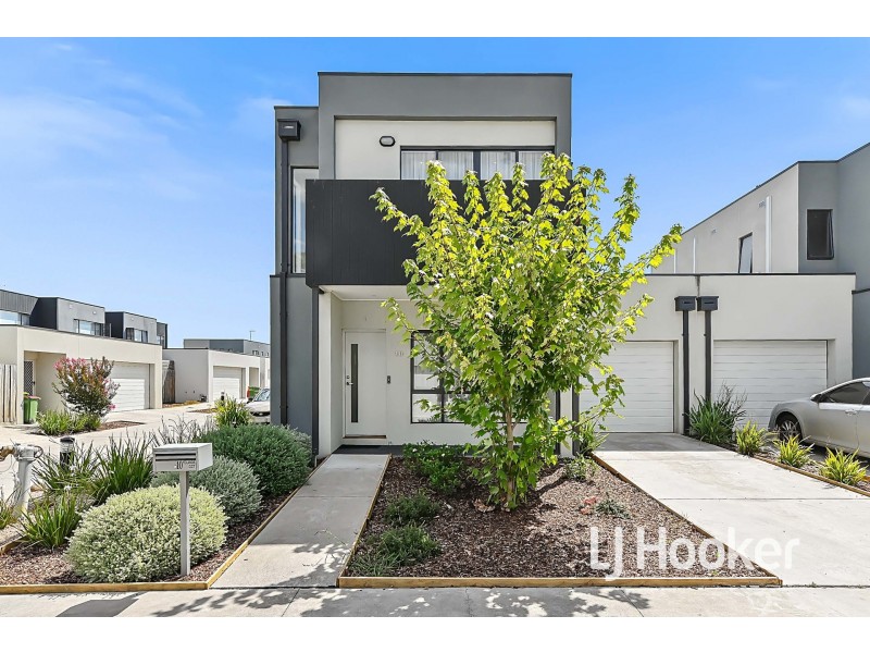 10 Yolanda Circuit, Beaconsfield VIC 3807