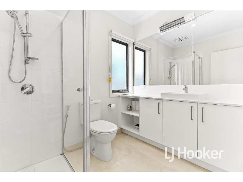10 Yolanda Circuit, Beaconsfield VIC 3807