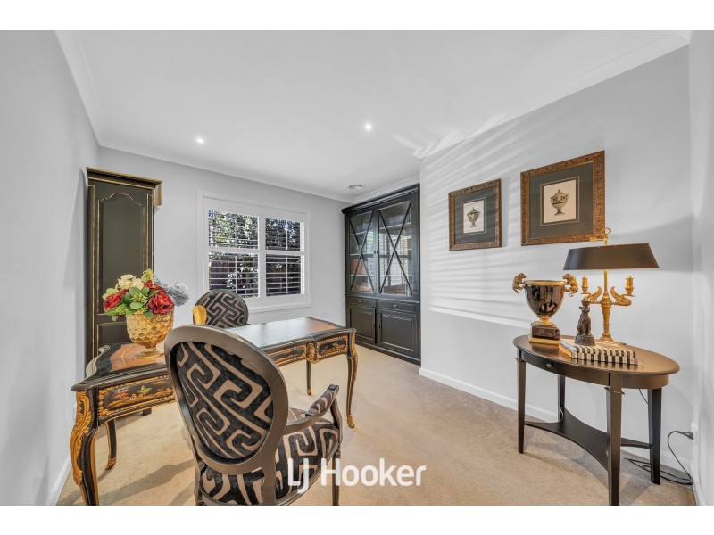 7 Whisken Way, Berwick VIC 3806