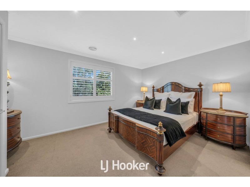 7 Whisken Way, Berwick VIC 3806