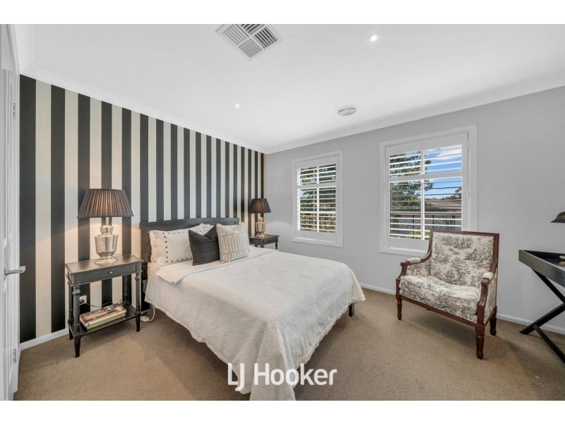 7 Whisken Way, Berwick VIC 3806
