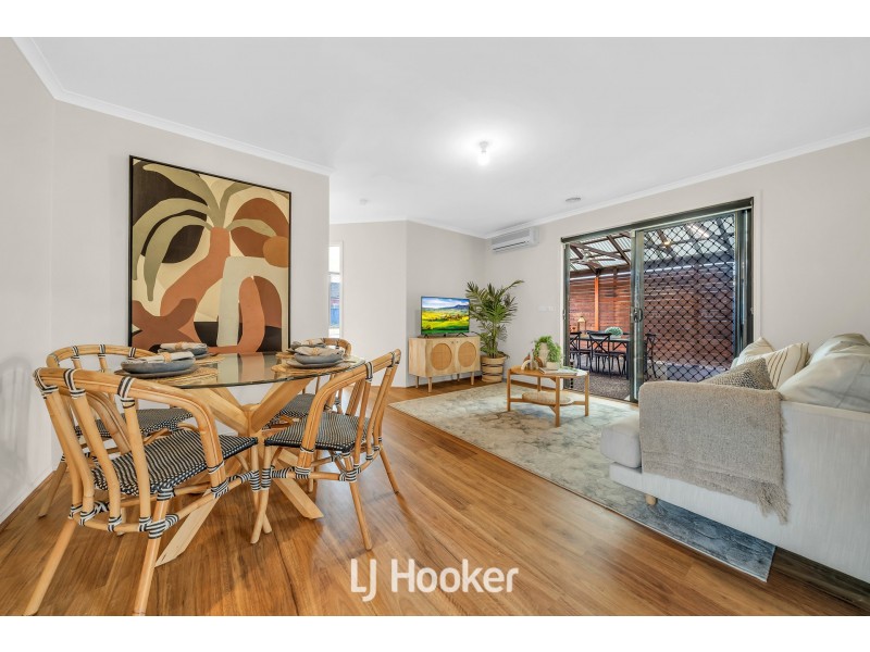 10 Radiata Circuit, Pakenham VIC 3810