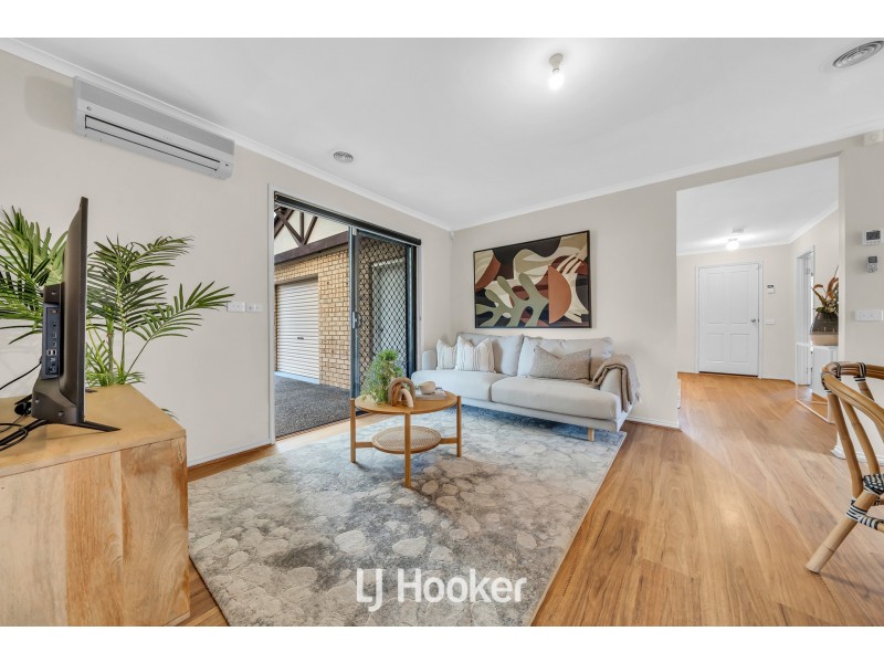 10 Radiata Circuit, Pakenham VIC 3810