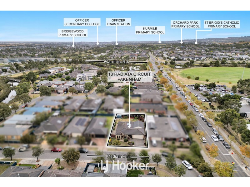 10 Radiata Circuit, Pakenham VIC 3810