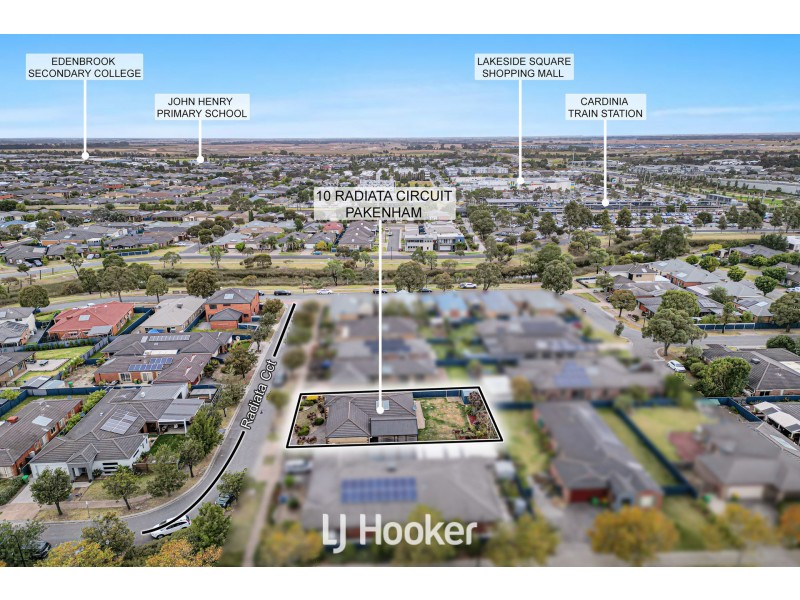 10 Radiata Circuit, Pakenham VIC 3810