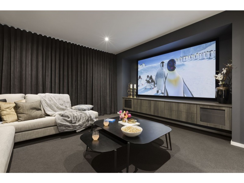 10 Tallrush Street, Clyde North VIC 3978