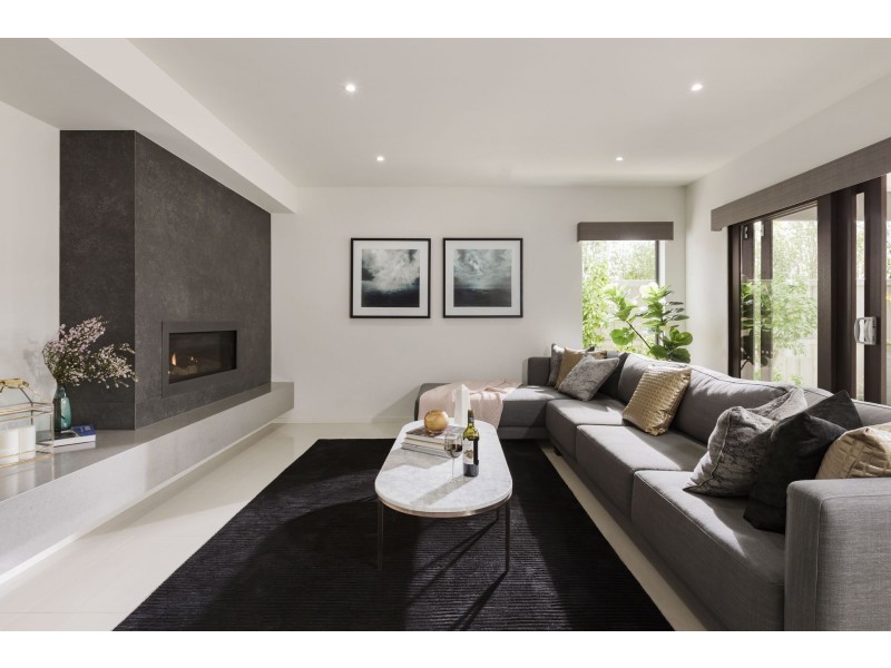 10 Tallrush Street, Clyde North VIC 3978