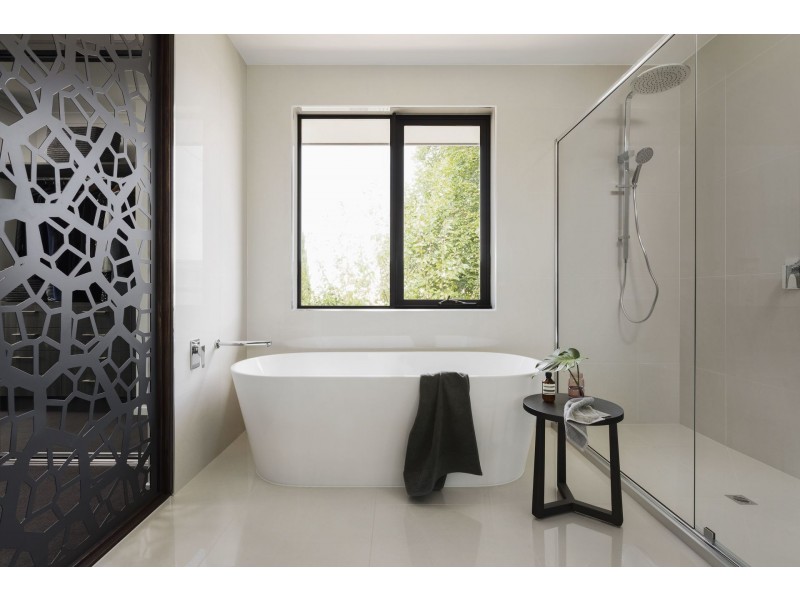 10 Tallrush Street, Clyde North VIC 3978