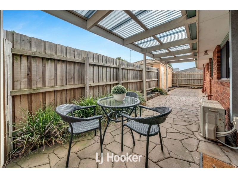 71 Amber Crescent, Narre Warren VIC 3805
