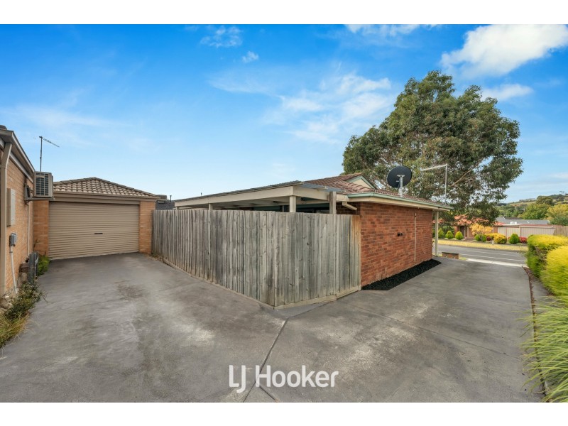 71 Amber Crescent, Narre Warren VIC 3805