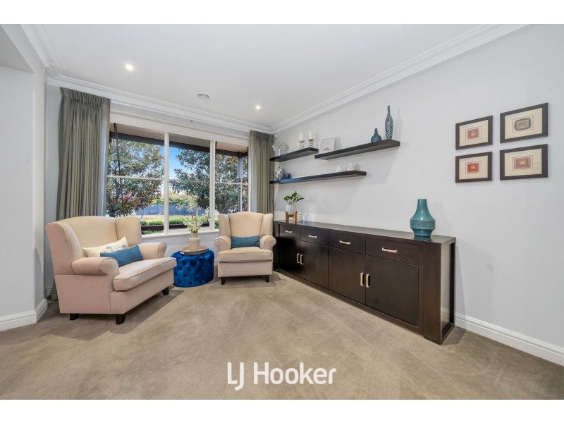 16 Mandurah Chase, Berwick VIC 3806