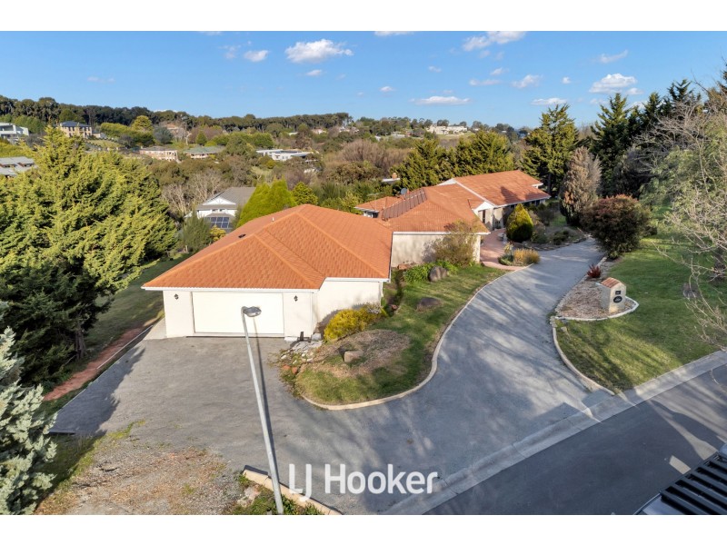 23-24 Waterford Close, Narre Warren North VIC 3804