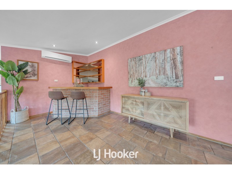 23-24 Waterford Close, Narre Warren North VIC 3804