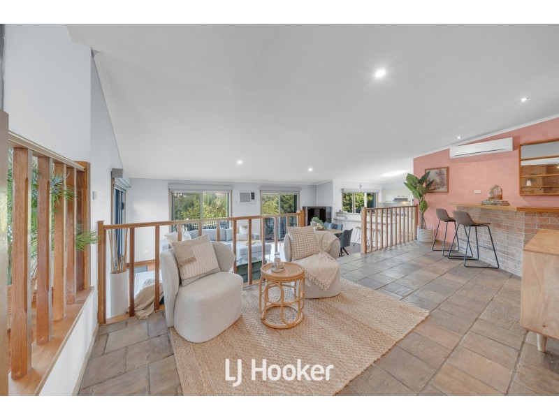 23-24 Waterford Close, Narre Warren North VIC 3804