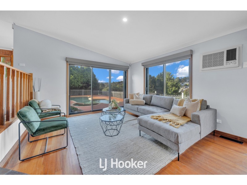 23-24 Waterford Close, Narre Warren North VIC 3804