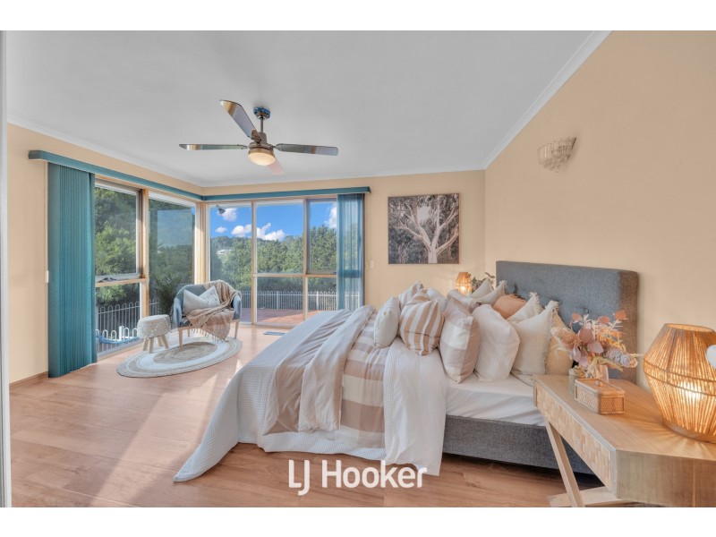 23-24 Waterford Close, Narre Warren North VIC 3804