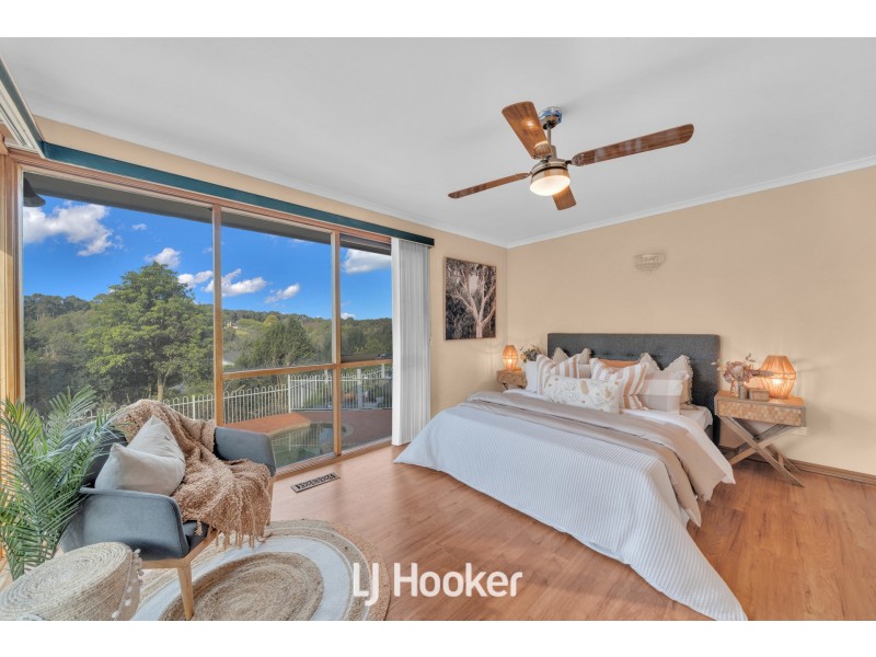 23-24 Waterford Close, Narre Warren North VIC 3804