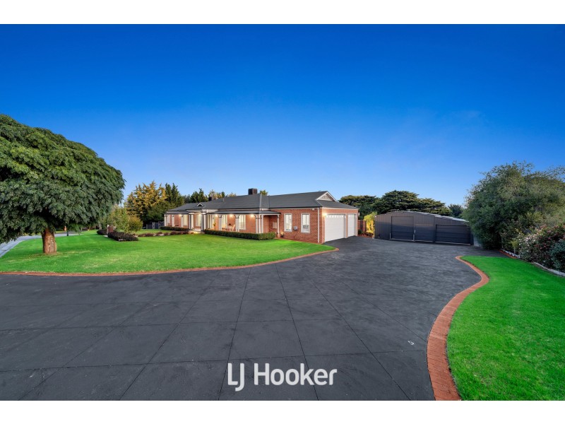 17-18 Hilton Court, Narre Warren North VIC 3804
