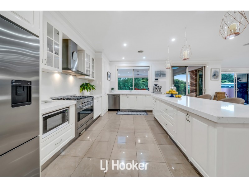 17-18 Hilton Court, Narre Warren North VIC 3804