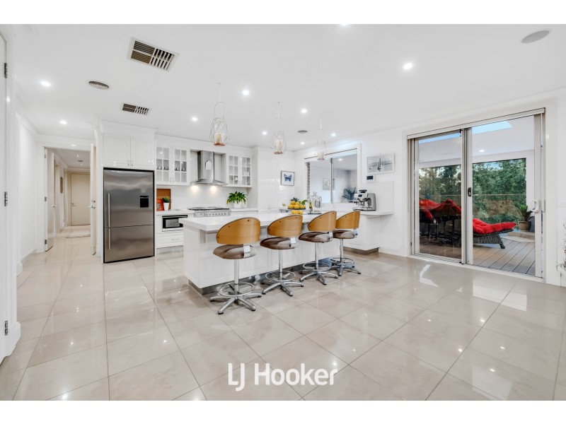 17-18 Hilton Court, Narre Warren North VIC 3804