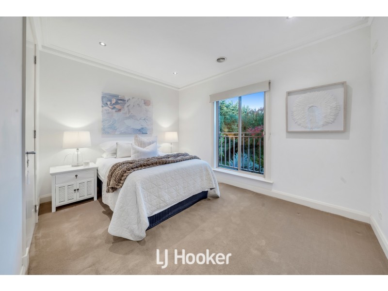 17-18 Hilton Court, Narre Warren North VIC 3804